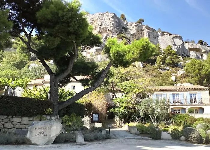 Hôtel accueillant les animaux: Chambres d'hôtes indépendantes au rez-de-chaussée d'une maison provençale dont une avec cour intérieure
